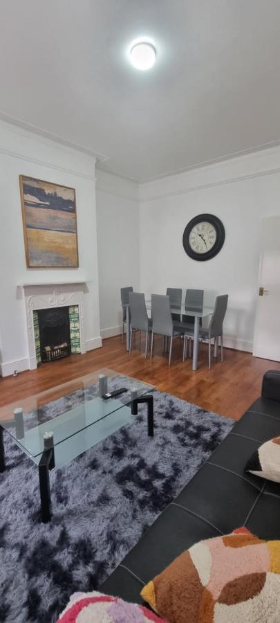 Cricklewood Broadway Guest Home London Exterior photo