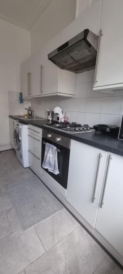 Cricklewood Broadway Guest Home London Exterior photo