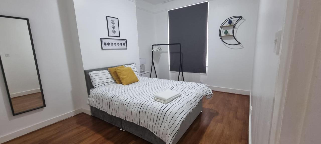 Cricklewood Broadway Guest Home London Exterior photo